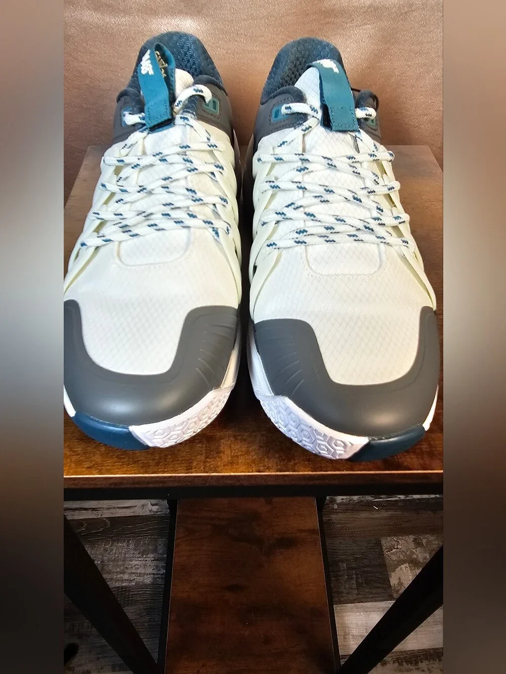 P448 Women’s Court Sneakers Size 38 US 7.5-8 White Gray Teal Vibram NWT